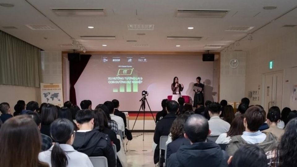 Young Vietnamese intellectuals in Japan share IT career